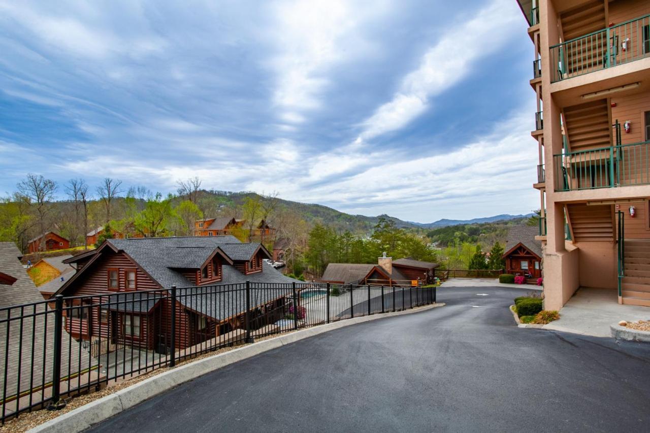 The Bear Paw Palace Mtn View And Community Pools Pigeon Forge Exterior foto